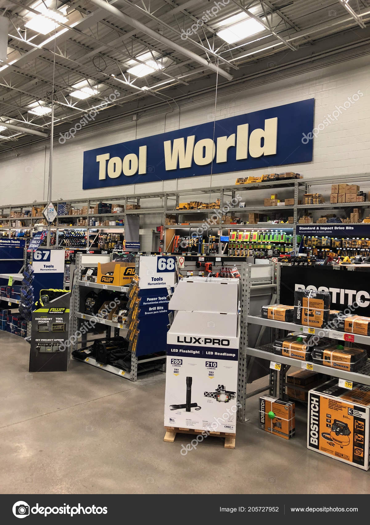 tool-department-lowes-based-chain-retail-home-improvement-appliance