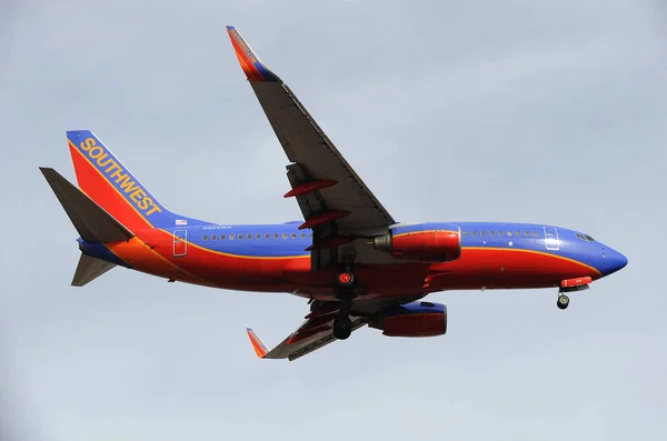 Gli Aerei Della Southwest Airlines Atterrano All Aeroporto Sky Harbor — Foto Stock