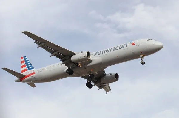 Avion American Airlines Atterrissant Aéroport Sky Harbor Phoenix Arizona American — Photo