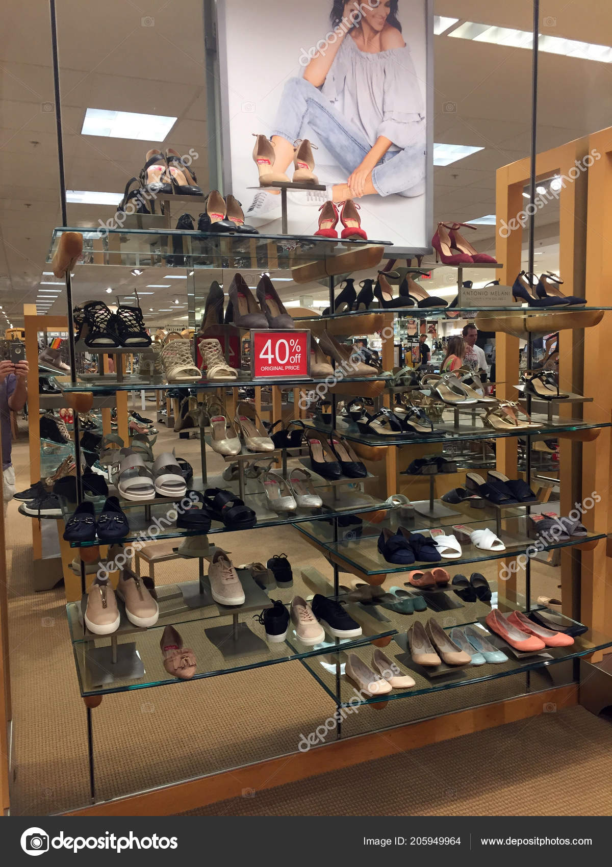 Large Selection Women Shoes Shelf Sale 