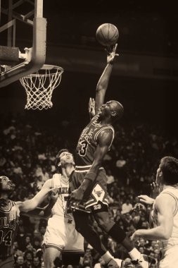 Düzenli bir Nba oyununda oyun eylem Chicago Bulls Michael Jordan Hall Of Fame oyuncu. Michael Jordan eski profesyonel basketbol oyuncusudur. O 15 sezon çekilmeden önce ulusal basketbol liginde oynadı.