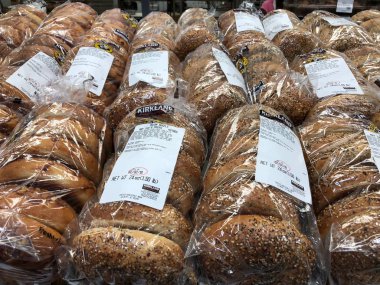 Costco Toptan Costco ticaret, sadece üyelik ambar kulüpleri zincirinin çalışır bir Amerikan çok uluslu şirket kuruluştur.