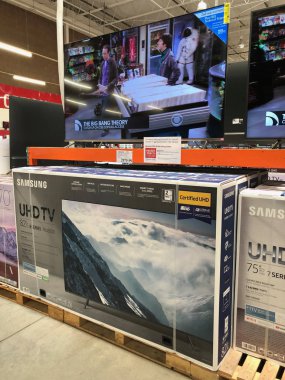 Costco Toptan Costco ticaret, sadece üyelik ambar kulüpleri zincirinin çalışır bir Amerikan çok uluslu şirket kuruluştur. Gilbert Arizona güneybatıda bulunan bu Costco deposu bulunur.