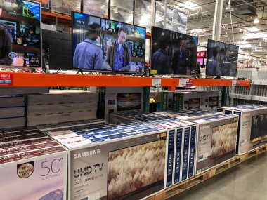 Costco Toptan Costco ticaret, sadece üyelik ambar kulüpleri zincirinin çalışır bir Amerikan çok uluslu şirket kuruluştur. Gilbert Arizona güneybatıda bulunan bu Costco deposu bulunur.