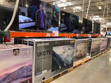 Costco Toptan Costco ticaret, sadece üyelik ambar kulüpleri zincirinin çalışır bir Amerikan çok uluslu şirket kuruluştur. Gilbert Arizona güneybatıda bulunan bu Costco deposu bulunur.
