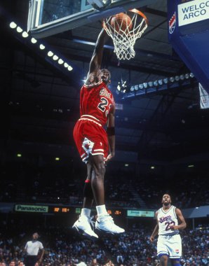 Düzenli bir Nba oyununda oyun eylem Chicago Bulls Michael Jordan Hall Of Fame oyuncu. Michael Jordan eski profesyonel basketbol oyuncusudur. O 15 sezon çekilmeden önce ulusal basketbol liginde oynadı.