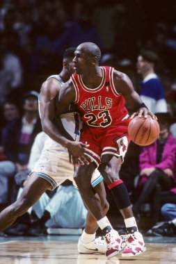 Düzenli bir Nba oyununda oyun eylem Chicago Bulls Michael Jordan Hall Of Fame oyuncu. Michael Jordan eski profesyonel basketbol oyuncusudur. O 15 sezon çekilmeden önce ulusal basketbol liginde oynadı.