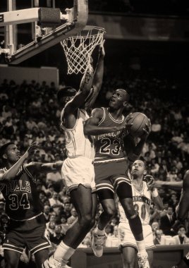 Düzenli bir Nba oyununda oyun eylem Chicago Bulls Michael Jordan Hall Of Fame oyuncu. Michael Jordan eski profesyonel basketbol oyuncusudur. O 15 sezon çekilmeden önce ulusal basketbol liginde oynadı.