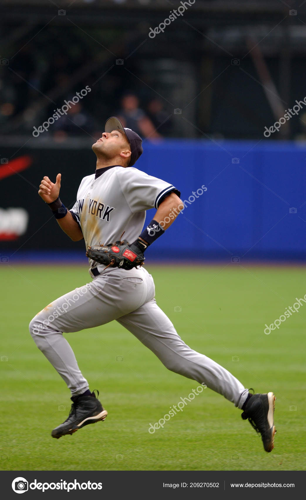 Derek Jeter Shortstop New York Yankees Game Action Regular Major