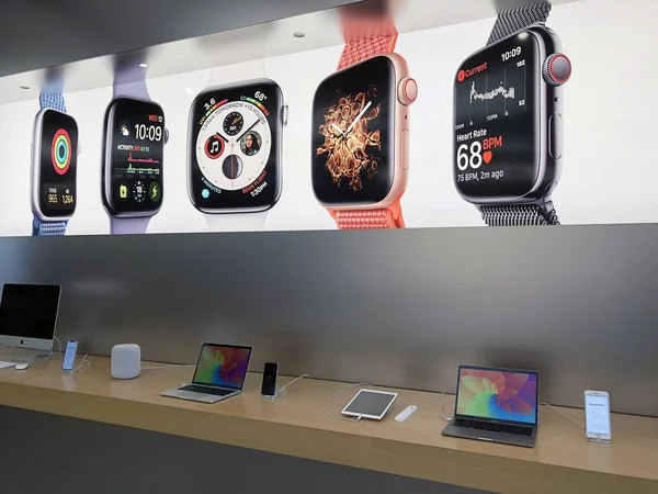 Apple Store Interior Products Display Apple Store Located San Tan — Stock Photo, Image