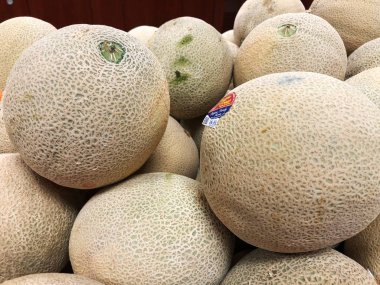 Wegmans gıda piyasaları, Inc bakkal ve özel ürün satan bir özel düzenlenen Amerikan süpermarket zinciri olduğunu. Bu Wegmans süpermarket Manalapan New Jersey'de bulunmaktadır.