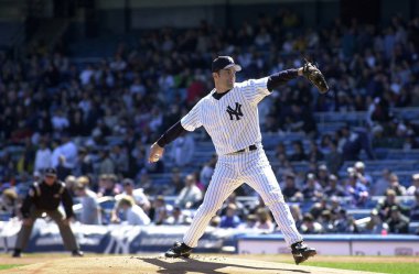 Mike Mussina oyun eylem Bronx Yankee stadyumunda yunuslama New York Yankees için yunuslama.