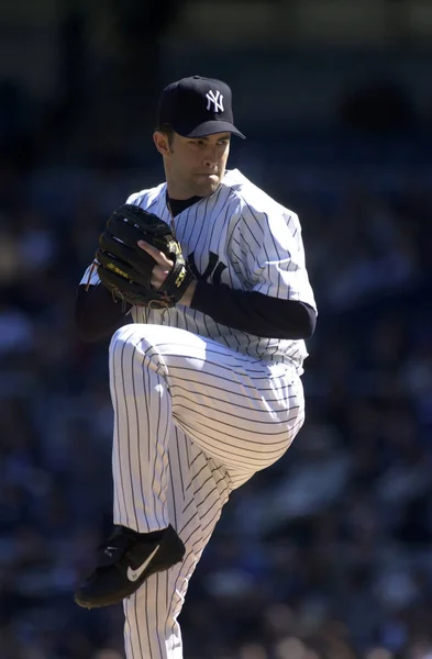 Mike Mussina Oyun Eylem Bronx Yankee Stadyumunda Yunuslama New York — Stok fotoğraf