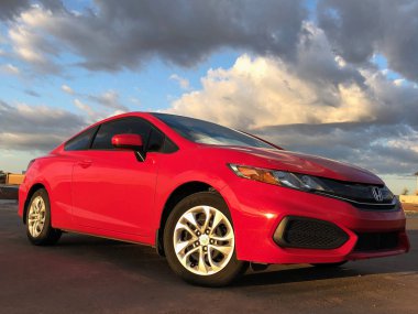 Honda Motor Company, Ltd öncelikle otomobil, uçak, motosiklet ve güç ekipmanları üreticisi olarak bilinen bir Japon genel çokuluslu konglomera kuruluştur