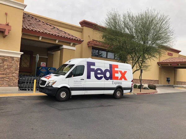 615 Fedex Truck Stock Photos Free Royalty Free Fedex Truck Images Depositphotos