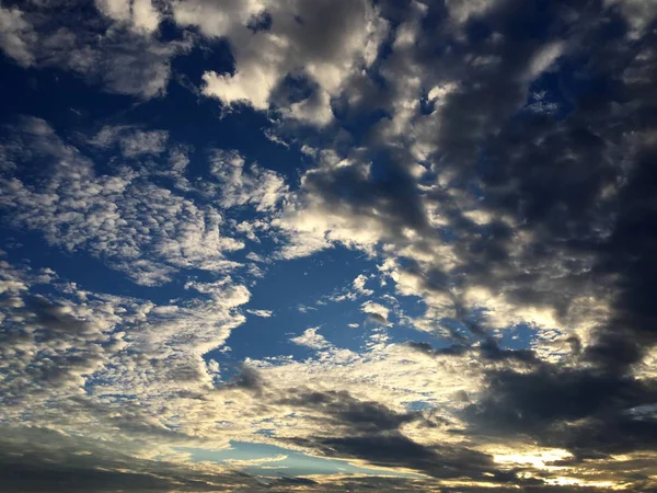 Bright Sun Rays White Clouds Deep Blue Sky Background Creating — Stock Photo, Image