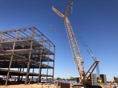 Gilbert Arizona Çelik Bina Çerçeve İnşaat sitesi hastanenin bir uzantısı olduğu üzerine ekleniyor.