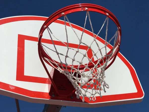 Basketball Outdoors Hoop Net Local School Arizona Nice Sunny Day — Stock Photo, Image