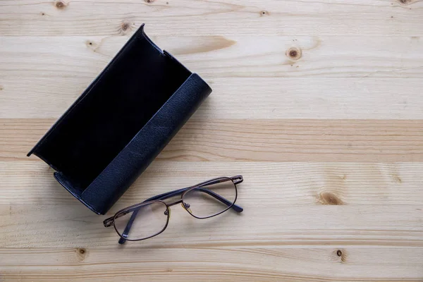 Gözlük camı ve kutusu — Stok fotoğraf