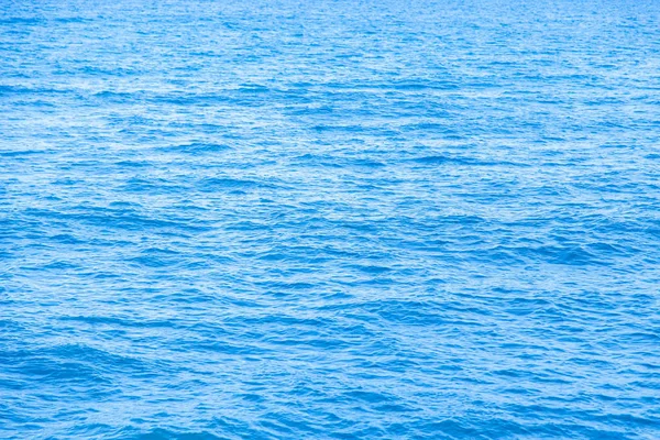 Ola de agua en el mar tropical —  Fotos de Stock