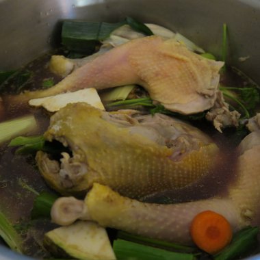 tencerede pişirme Sebzeli tavuk çorbası