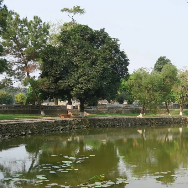 Ornate Old Buildings Statues Large Park Minh Mang Tomb Hue — Stock Photo, Image