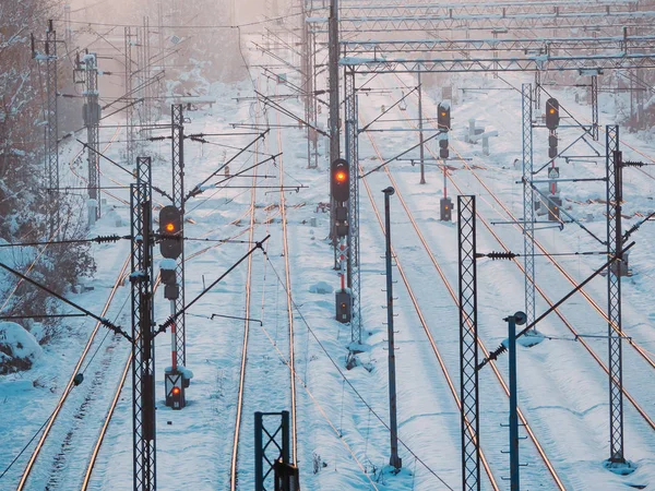 Железнодорожные Пути Огни Поездов Зимнее Время — стоковое фото