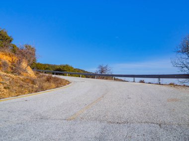 Sokakta Hill'e giden viraj