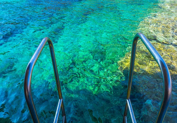 Belle Acque Azzurre Del Mar Egeo Bordo Dei Gradini Della — Foto Stock