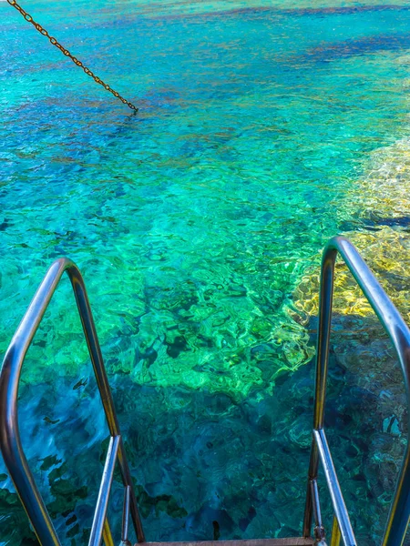 Belle Acque Azzurre Del Mar Egeo Bordo Dei Gradini Della — Foto Stock