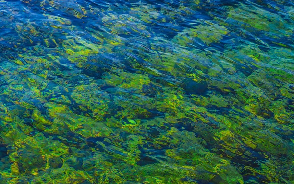 Hermosas Ondulaciones Agua Verde Textura Agua Poco Profunda — Foto de Stock