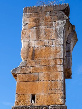 Philippi, Yunanistan'daki ortaçağ kilisesinin bir limanının antik kalıntıları