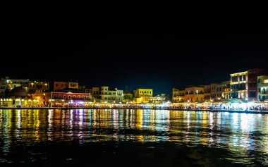 Akdeniz şehrinin güzel limanı - Yunanistan