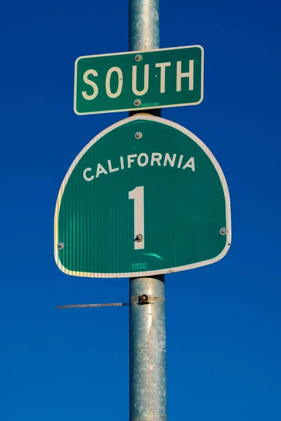 Pacific Coast Highway 1 znak w Kalifornii — Zdjęcie stockowe