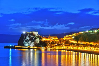 Reggio Calabria, İtalya ilinin Scilla şehir.