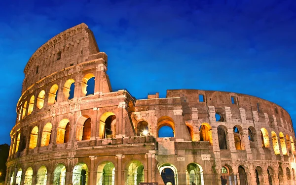 Colosseum Lub Koloseum Znany Również Jako Amfiteatr Flawiuszów Mieście Rzym — Zdjęcie stockowe