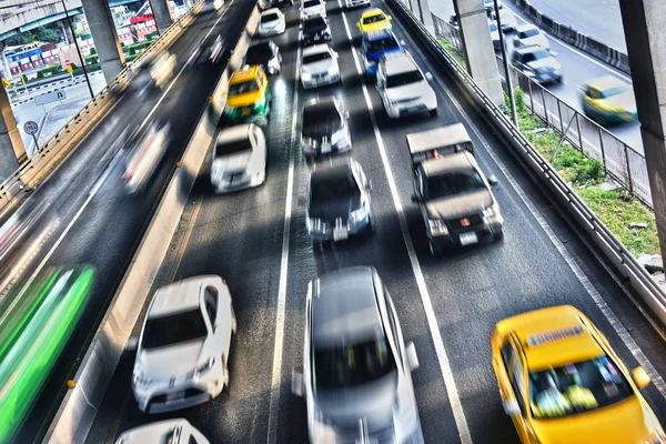 Bangkok Trafiğin Yoğun Olduğu Saatlerde Kontrollü Erişim Otoyolu — Stok fotoğraf