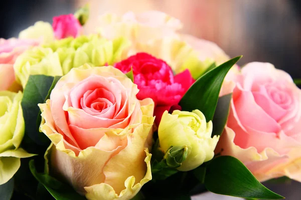 Composizione Con Bouquet Rose — Foto Stock