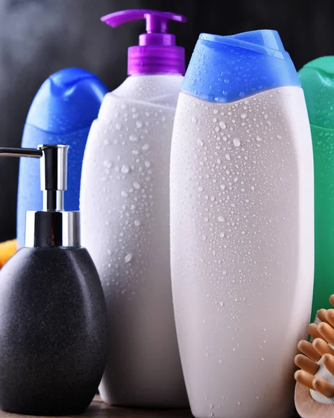 Bottiglie Plastica Cura Del Corpo Prodotti Bellezza — Foto Stock