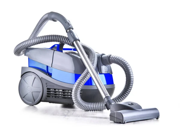 白に隔離された家庭用のキャニスター掃除機 — ストック写真