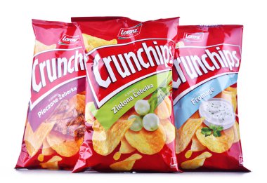 Poznan, Pol - 15 Haziran 2018: Paketler, Crunchips, patates cipsi Lorenz Snack-dünya, bir Neu-Isenburg'daki 1999 yılında kurulan bir Alman gıda şirketi tarafından üretilen bir marka