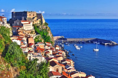 Reggio Calabria, İtalya ilinin Scilla şehir.