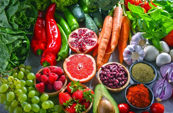 Композиція Свіжими Вегетаріанськими Продуктами — стокове фото
