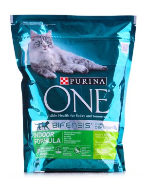 Poznan, Pol - 20 Temmuz 2018: PURINAÂ ürün, evde beslenen hayvan yiyecek Nestle temizlemek Petcare, Nestle St. Louis, Missouri tabanlı iştiraki tarafından üretilen dünya markası