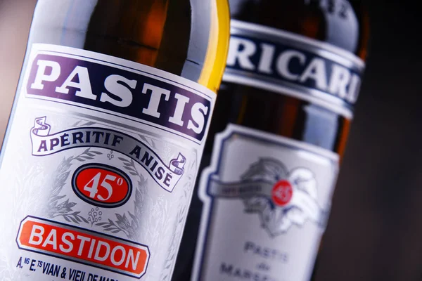 Poznan Pol Aug 2018 Flaskor Två Berömda Pastis Likörer Ricard — Stockfoto