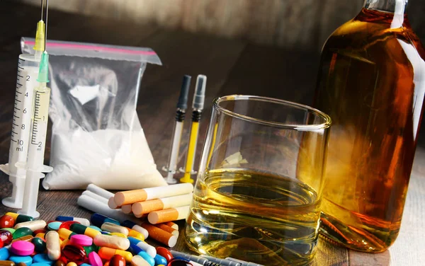 Verslavende Stoffen Waaronder Alcohol Sigaretten Drugs — Stockfoto