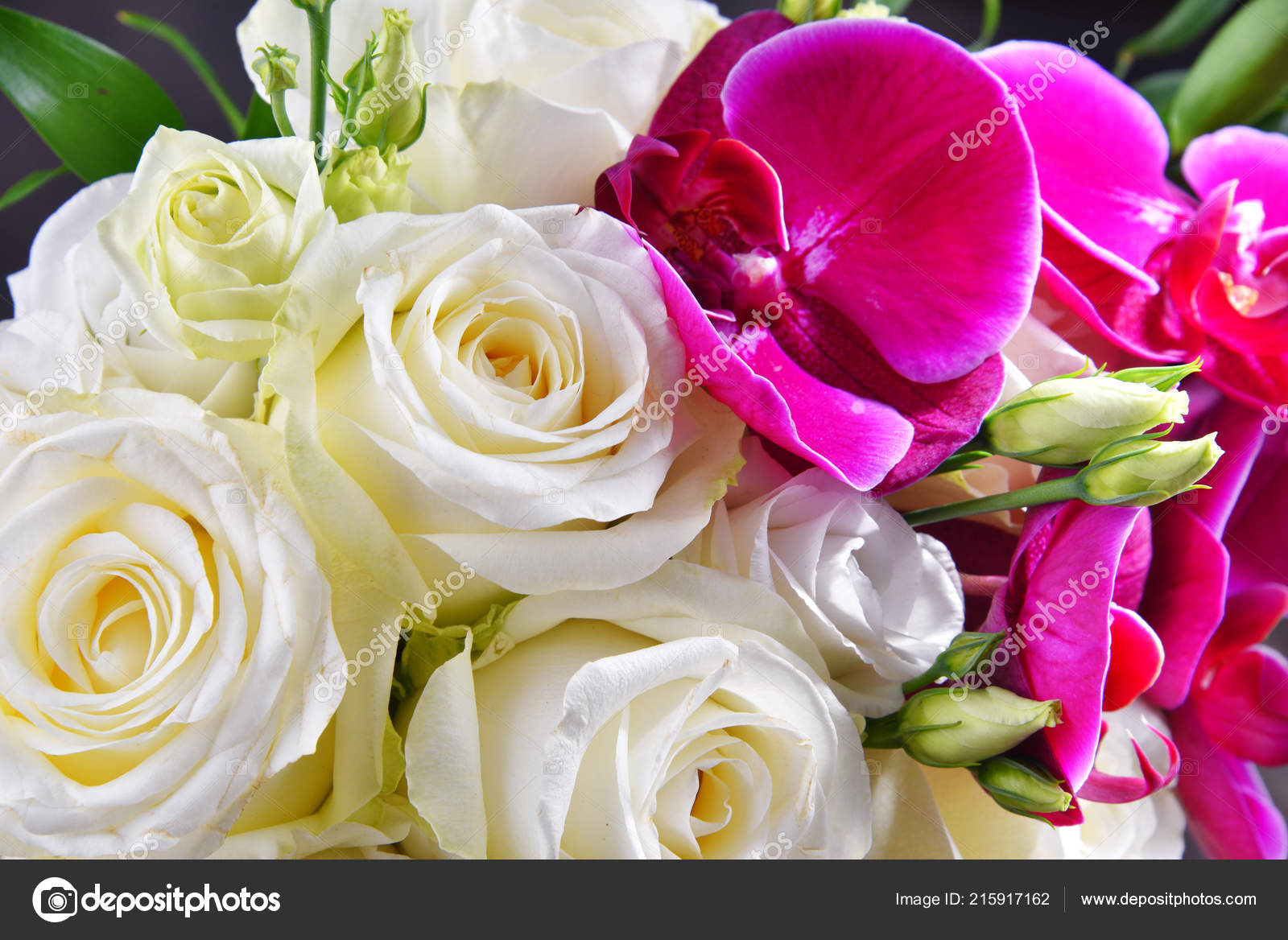 Composition Avec Bouquet Fleurs Coupées Fraîchement
