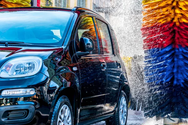 Car Going Automated Car Wash Machine — Stock Photo, Image