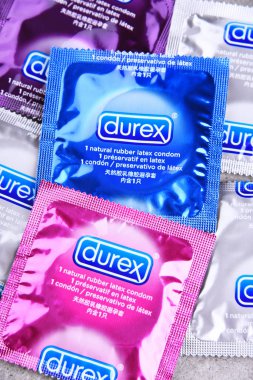 Poznan, Pol - 28 Eylül 2018: Durex ürünleri, bir marka prezervatif ilk olarak geliştirilen ve Ssl International tarafından İngiltere'de Anglo-Hollandalı şirket Reckitt Benckiser aittir 2010 yılından bu yana üretilen