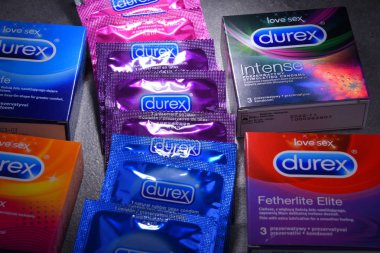 Poznan, Pol - 28 Eylül 2018: Durex ürünleri, bir marka prezervatif ilk olarak geliştirilen ve Ssl International tarafından İngiltere'de Anglo-Hollandalı şirket Reckitt Benckiser aittir 2010 yılından bu yana üretilen